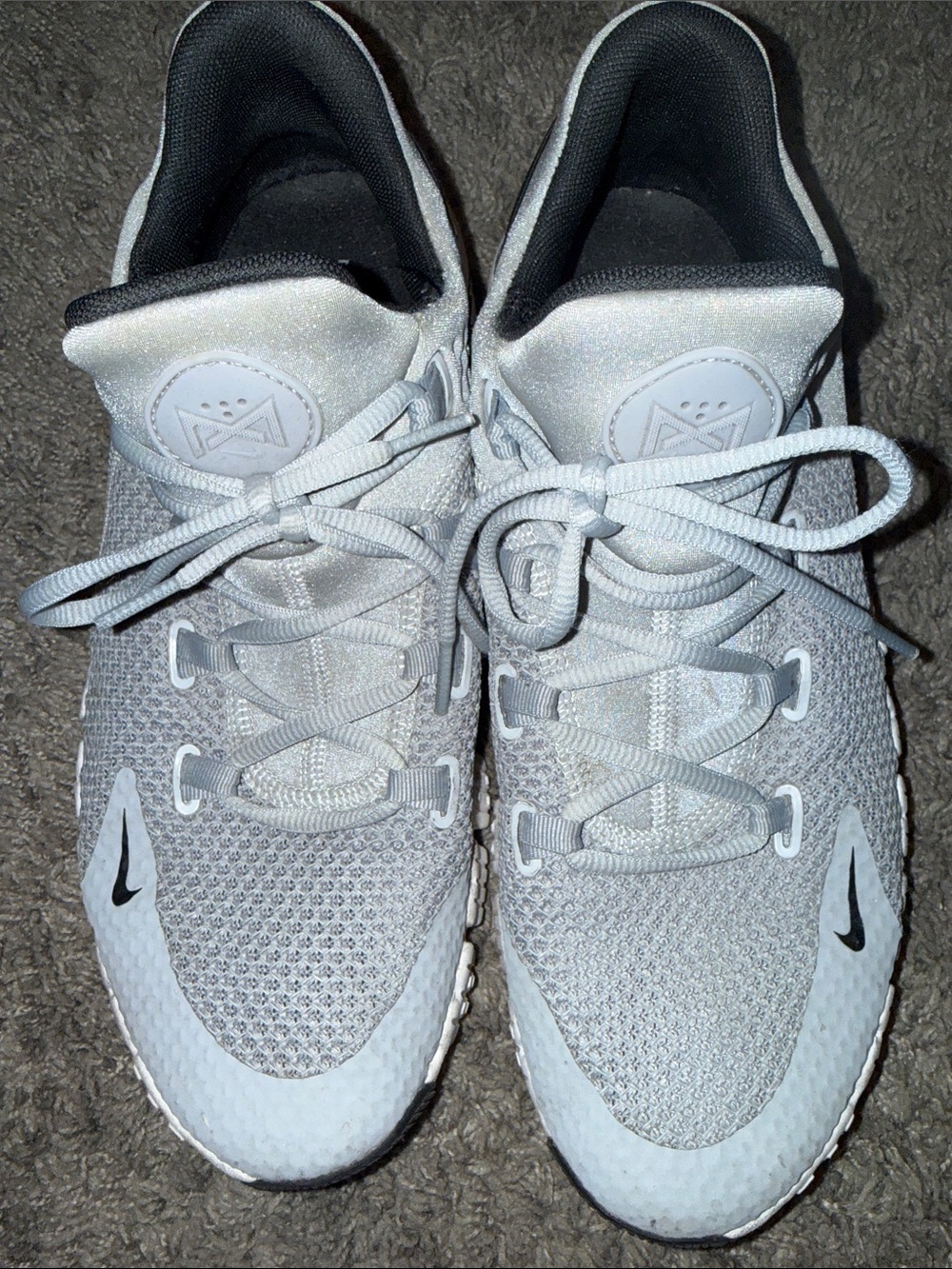 Nike Light Gray Knit Running Shoes with Black Swoosh